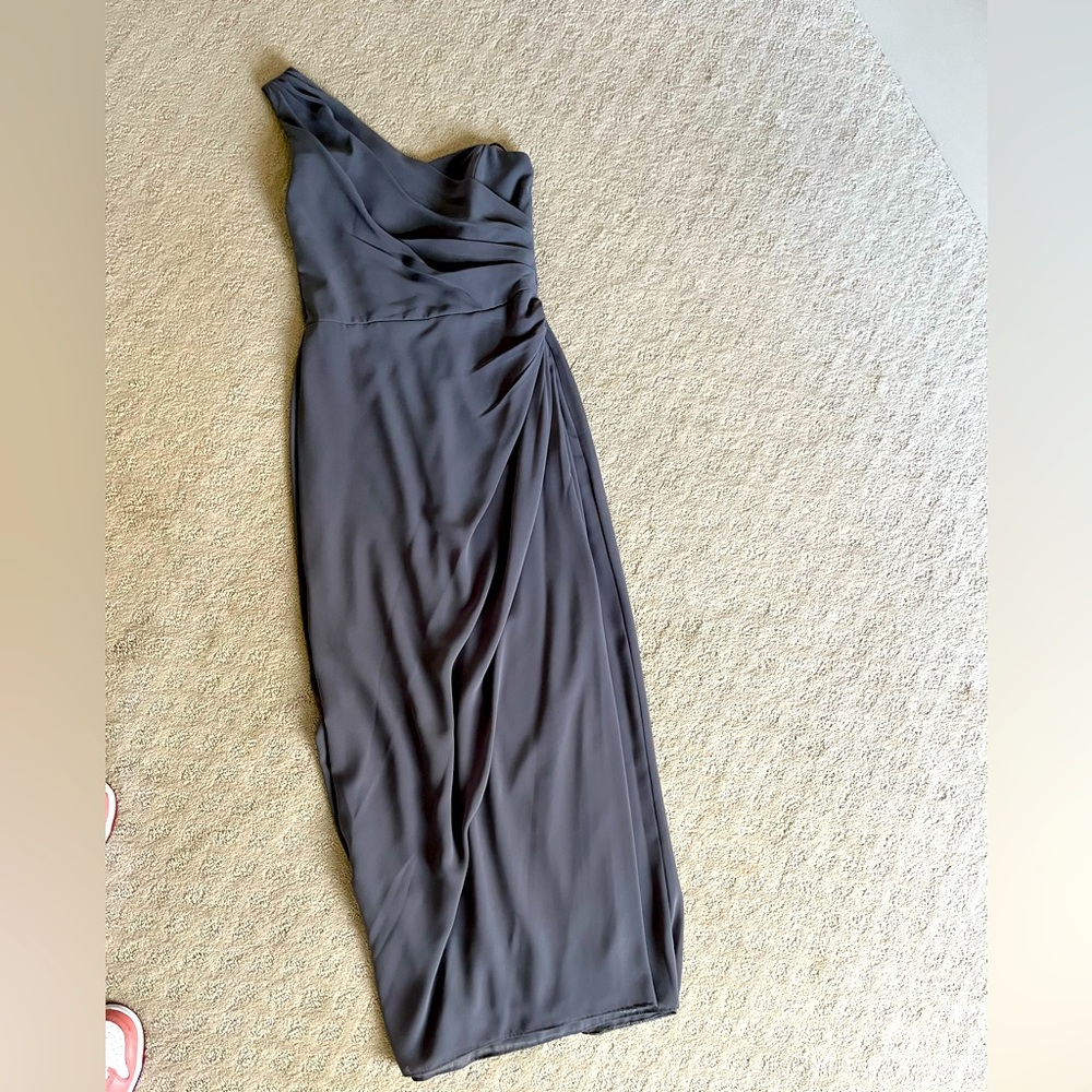 Long bridesmaid dress, one shoulder.